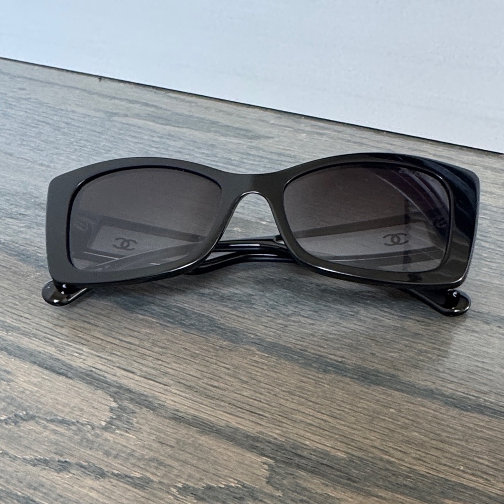 CHANEL Black Oversized Rectangular Sunglasses